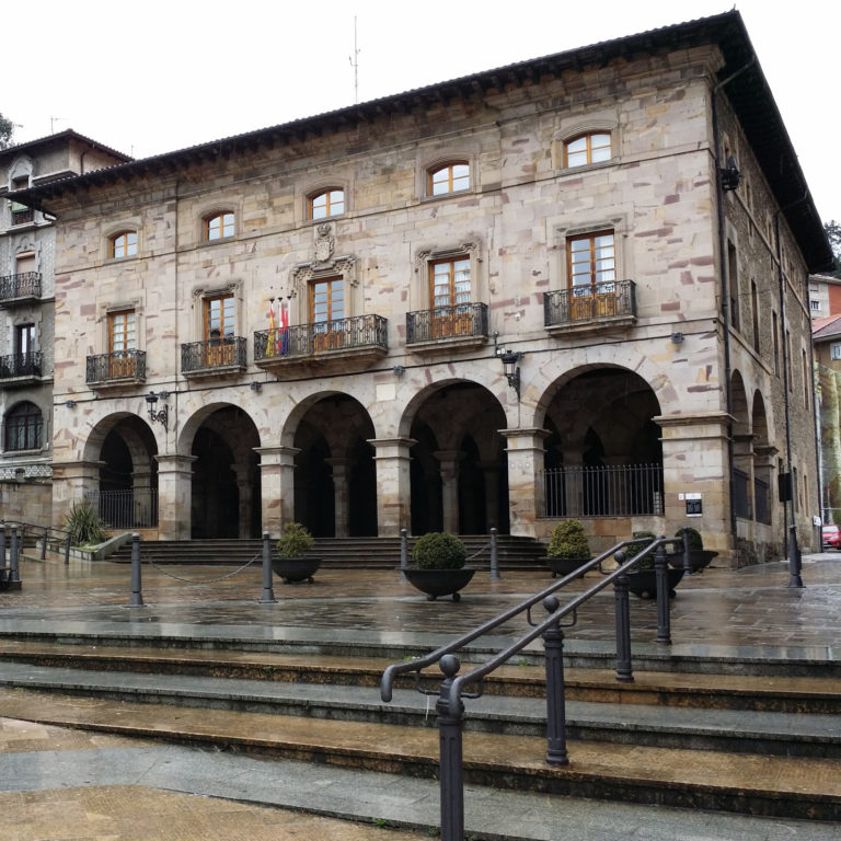 Querella contra los crímenes del franquismo en el Ayuntamiento de Balmaseda