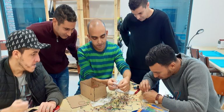 Haritu: teknologiaren eta fabrikazio digitalaren hastapenei buruzko tailer bat baino gehiago