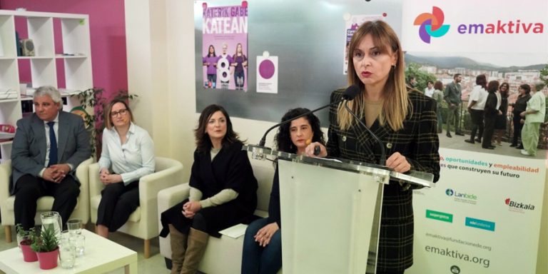 Emaktiva ha acompañado en 2019 a más de cien mujeres en su inclusión laboral