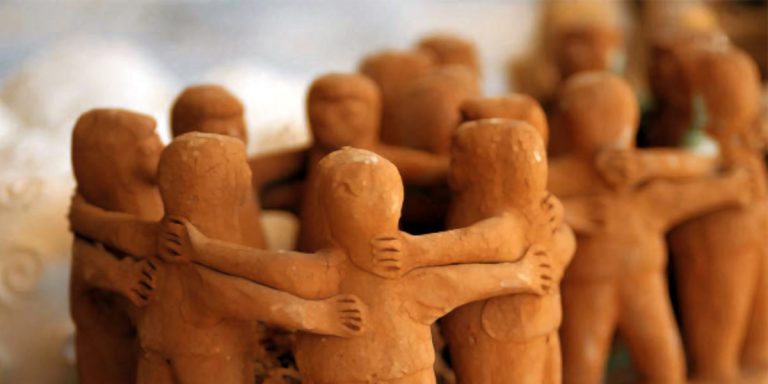 La vida está en la comunidad