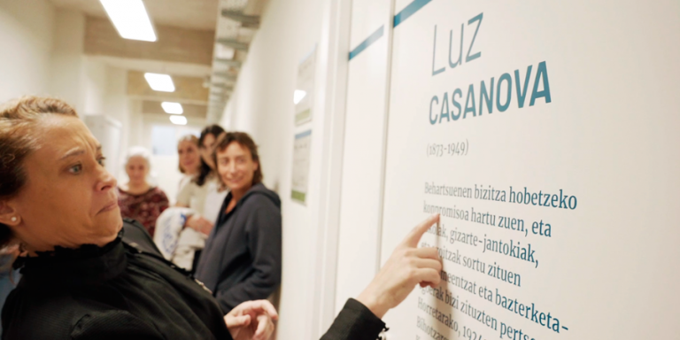 Si Luz Casanova entrara por la puerta