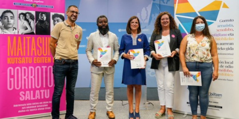 Protocolos municipales de acogida y de igualdad de trato